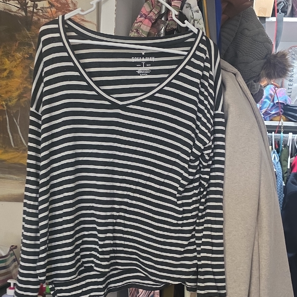American Eagle Outfitters Black and White Striped Long Sleeve Top